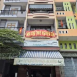 Cho thuê nhà 45 Calmette, Bến Thành. 8 phòng ngủ. Giá chỉ 4x
